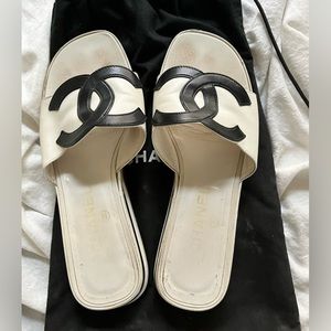 Chanel CC slides 38 in white